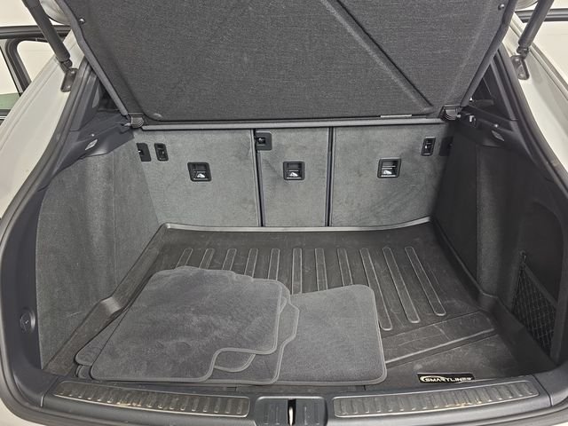 Used 2024  Porsche S image 29