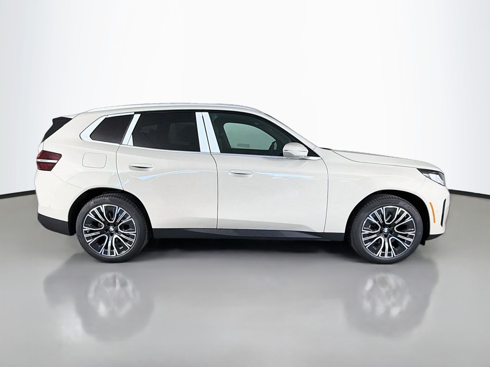 New 2026 Dune Grey Metallic BMW 30 xDrive image 8