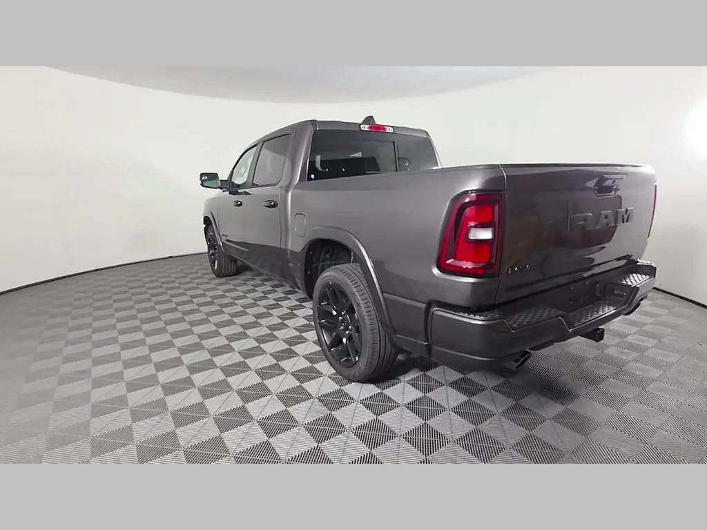New 2026 Granite Crystal Metallic Clear-Coat Exterior Paint RAM Laramie image 32