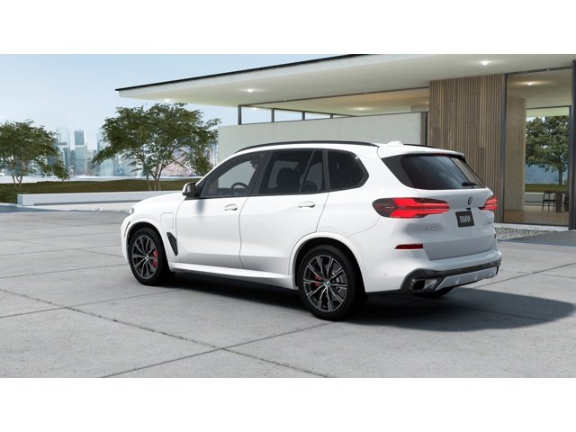 New 2026 Alpine White BMW X5 50e image 2