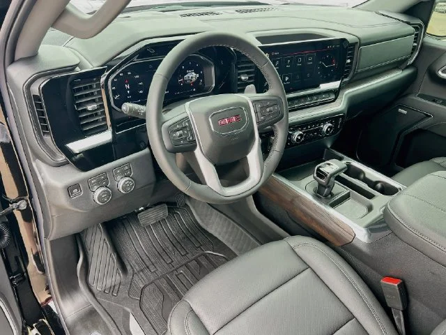 2026 GMC Sierra 1500 SLT - Photo 6