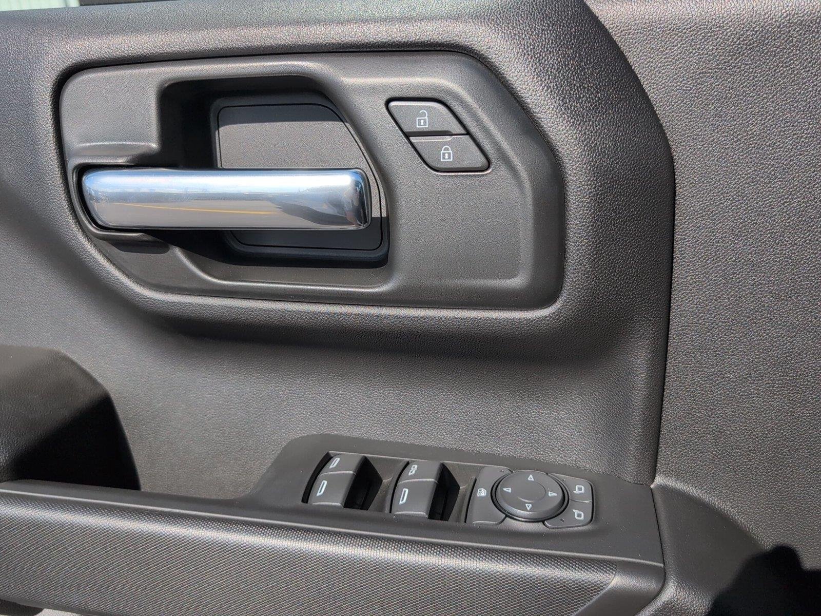 2026 Chevrolet Silverado 1500 Custom - Photo 15