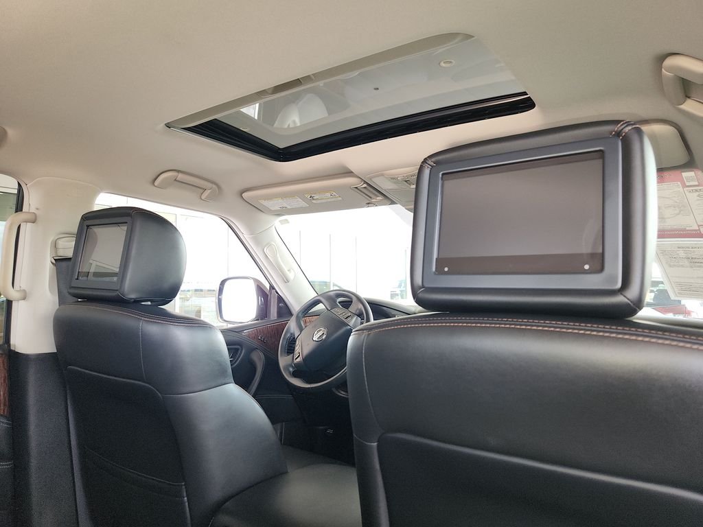 Used 2018 Blue Nissan Platinum image 26