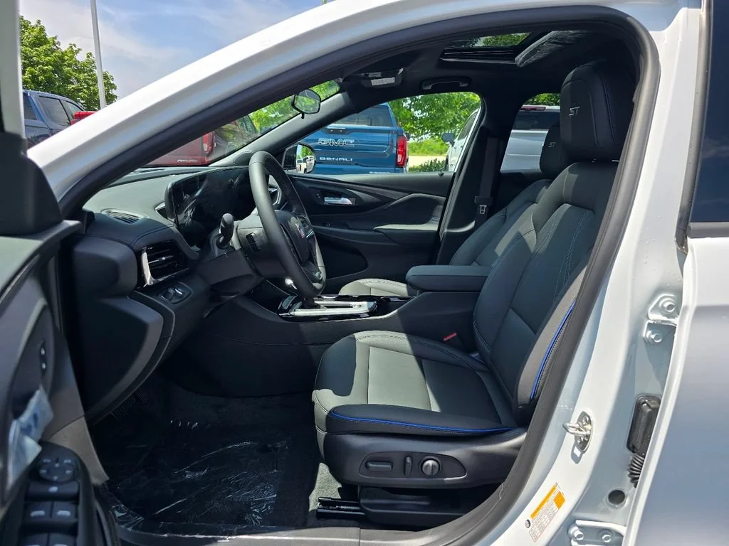 New 2026 Summit White Buick Sport Touring image 23