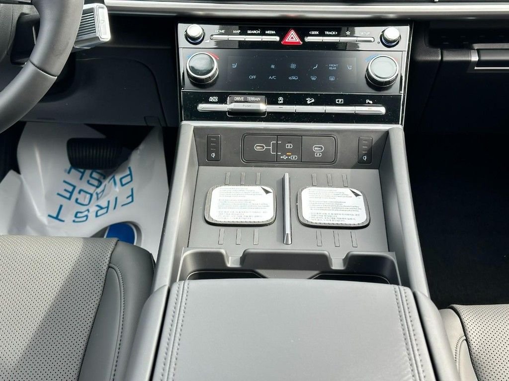 Used 2026 Silver Hyundai XRT image 9