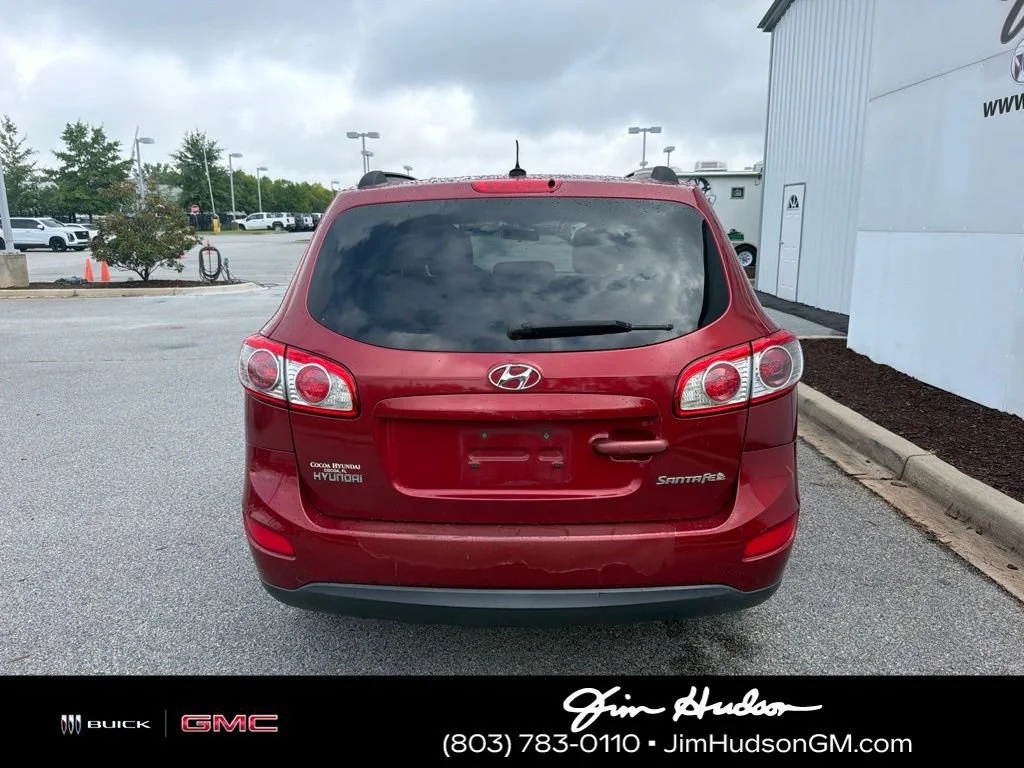 Used 2010 Red Hyundai GLS image 4