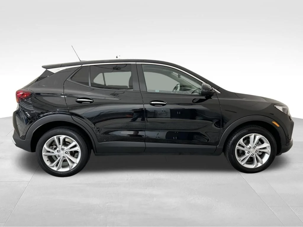 Used 2023 Black Buick Preferred image 7