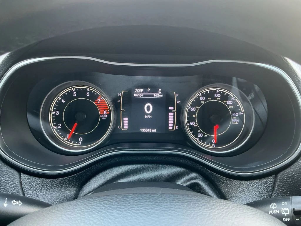 Used 2019 White Jeep Latitude Plus image 13