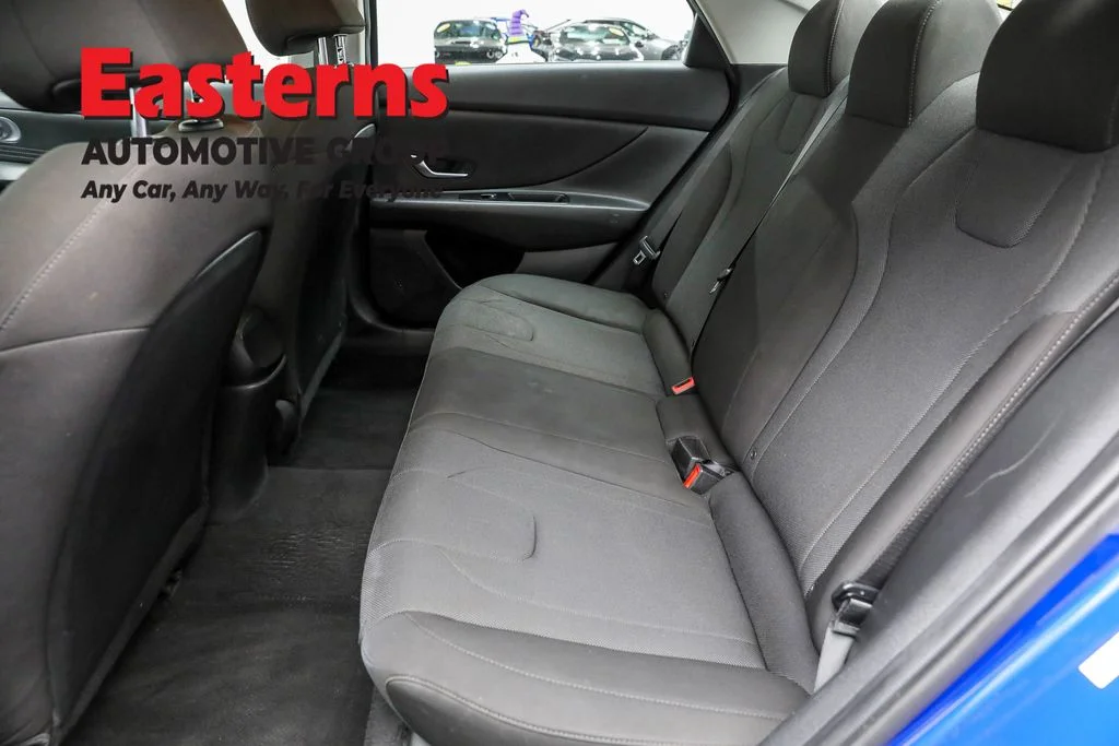 Used 2023 Blue Hyundai SE image 21