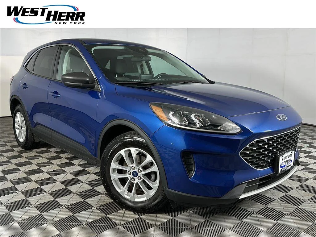 Used 2022 Atlas Blue Ford SE image 1