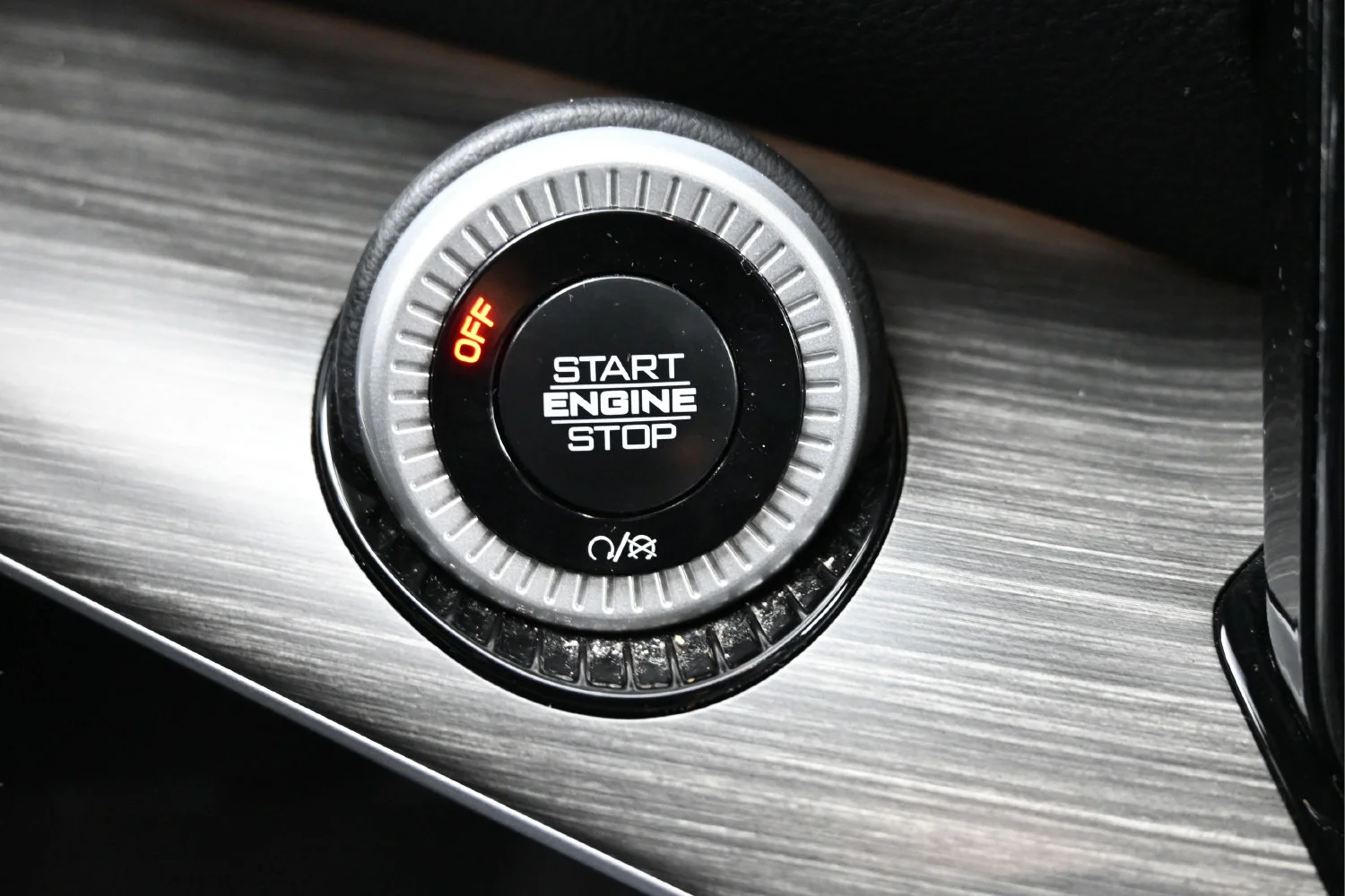 Used 2024 Silver Jeep Series II image 9
