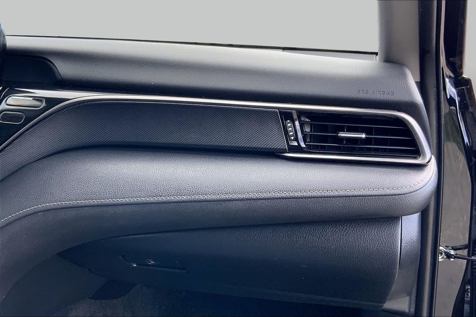 Used 2021 Midnight Black Metallic Toyota SE image 18