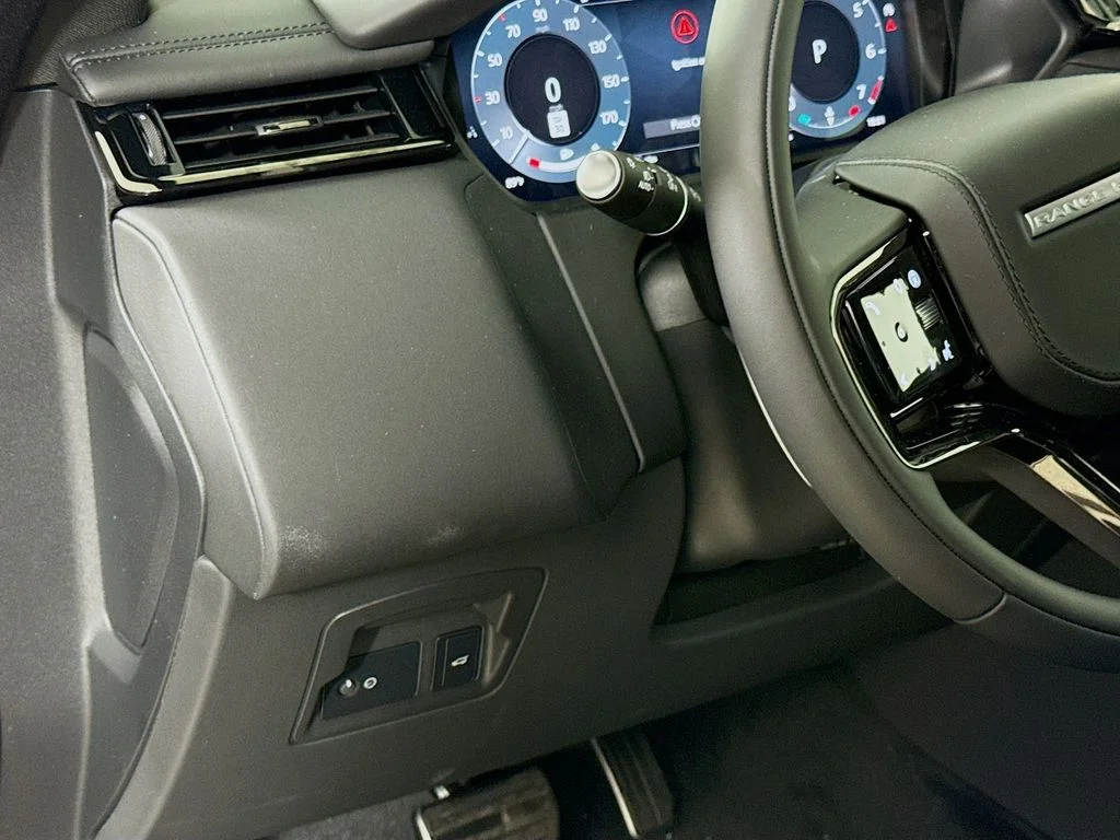 New 2026 Gold Land Rover Dynamic SE image 10