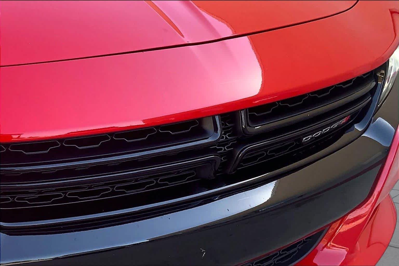 Used 2021 Torred Clearcoat Dodge SXT image 31