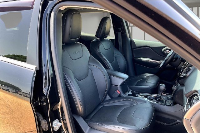 Used 2019 Black Jeep Limited image 7