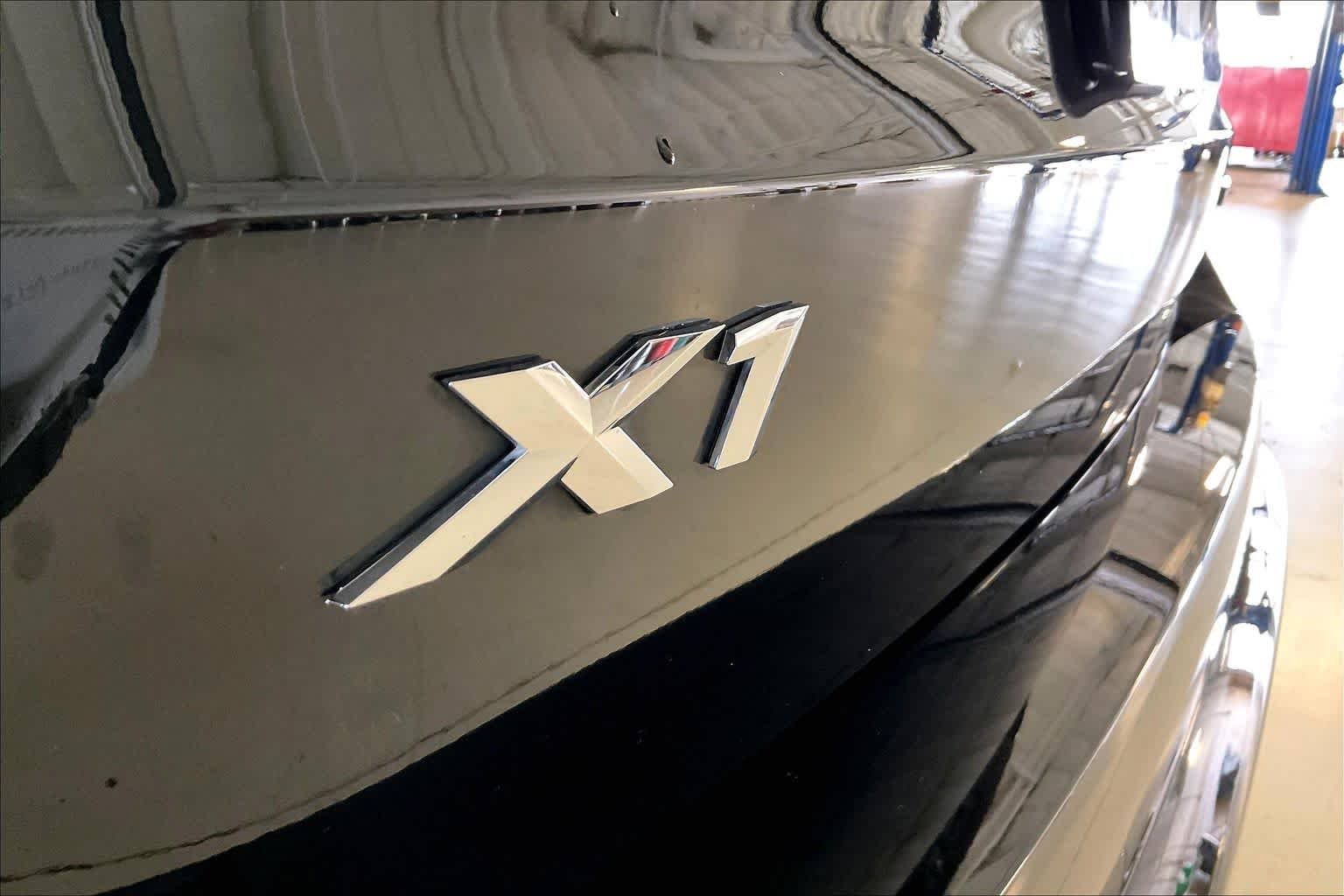 Certified Used 2025 Black Sapphire Metallic BMW xDrive28i image 9