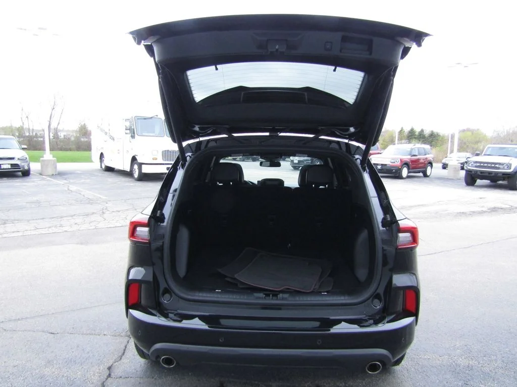 2023 Ford Escape ST-Line Elite - Photo 8