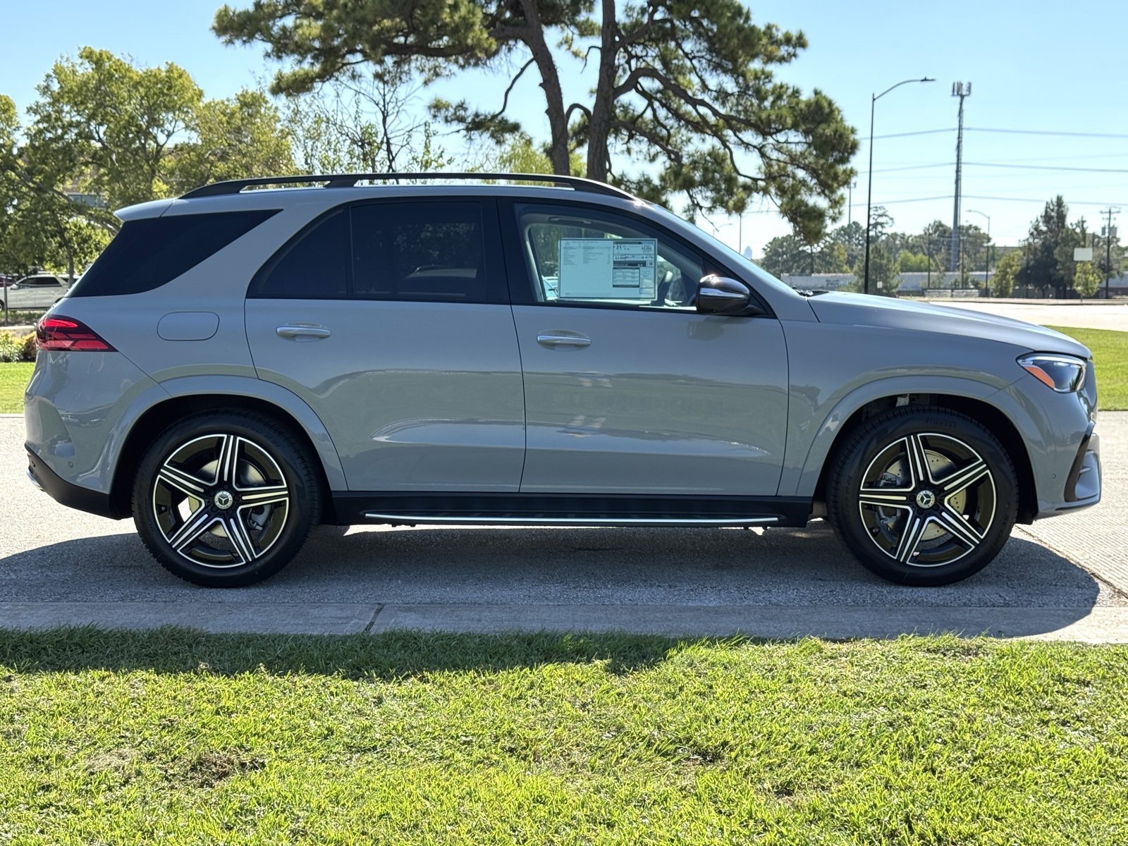 New 2026 MANUFAKTUR Alpine Grey Mercedes-Benz GLE 450 image 26