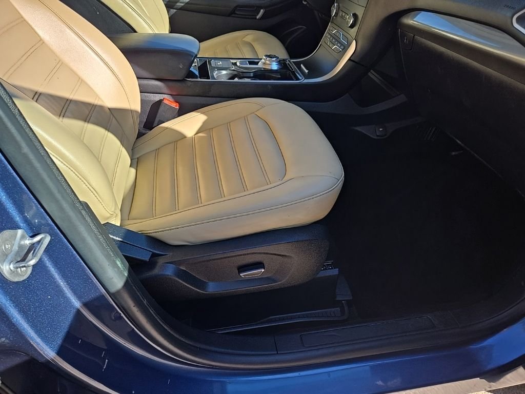 Used 2019 Blue Ford SEL image 76