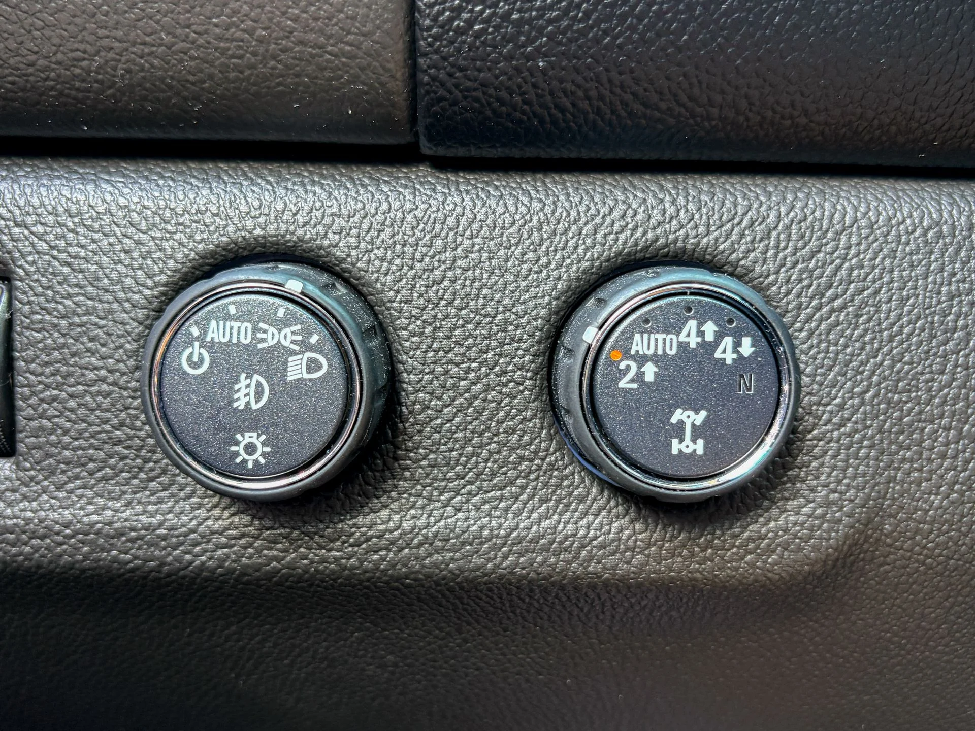 Used 2022 Gray GMC Denali image 18