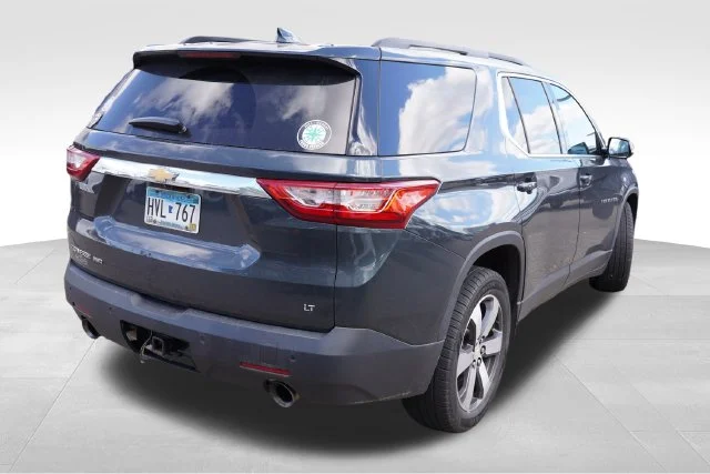 Used 2019 Gray Chevrolet 3LT image 3