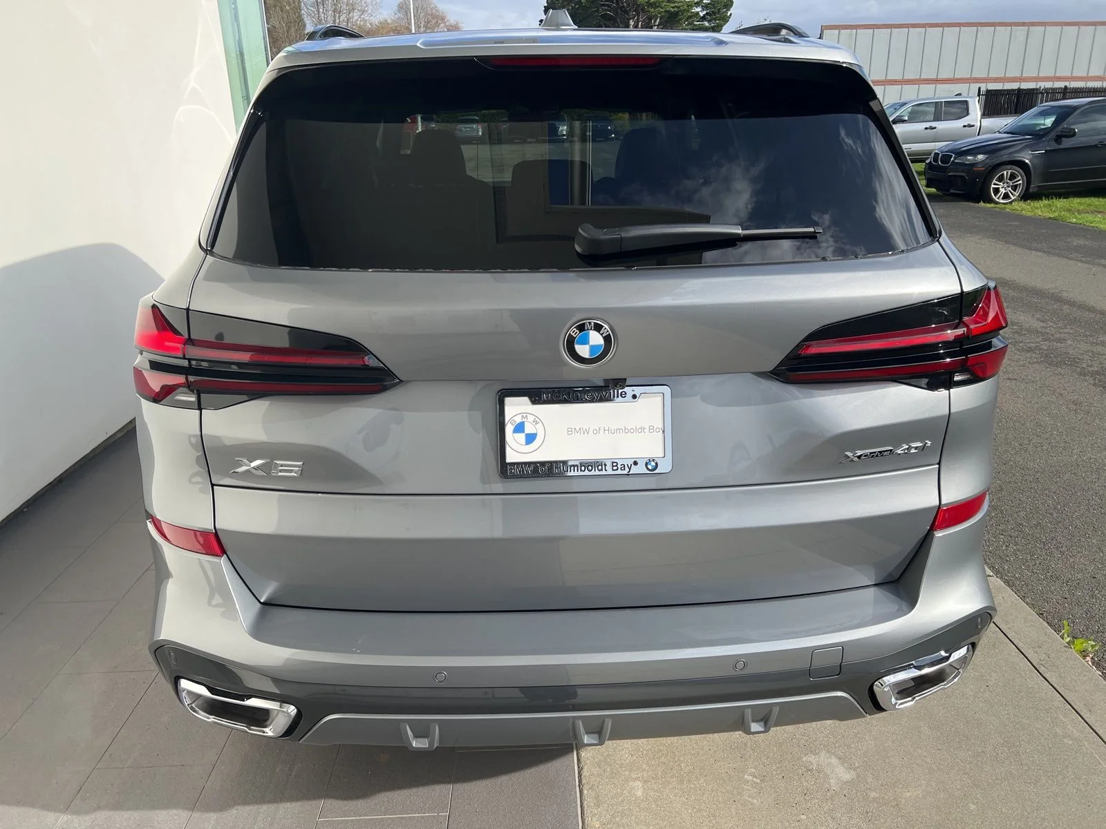 New 2026 Skyscraper Grey Metallic BMW xDrive40i image 7