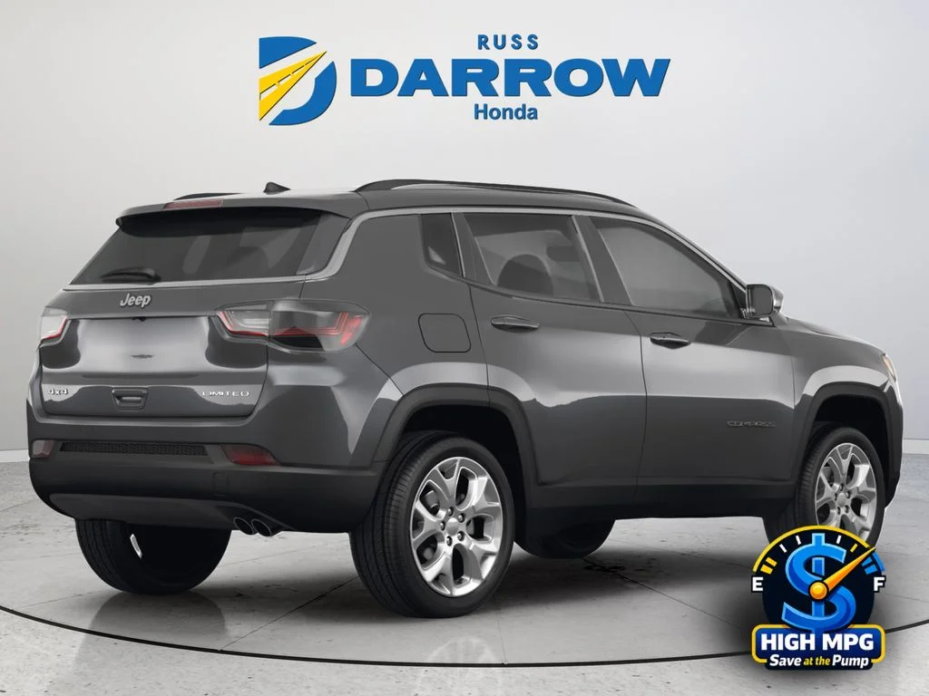 Used 2022 Gray Jeep Latitude Lux image 3