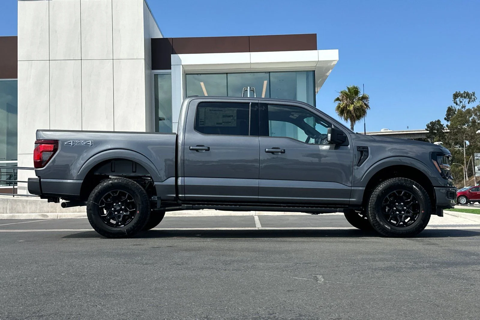 New 2026 Carbonized Gray Metallic Ford XLT image 2
