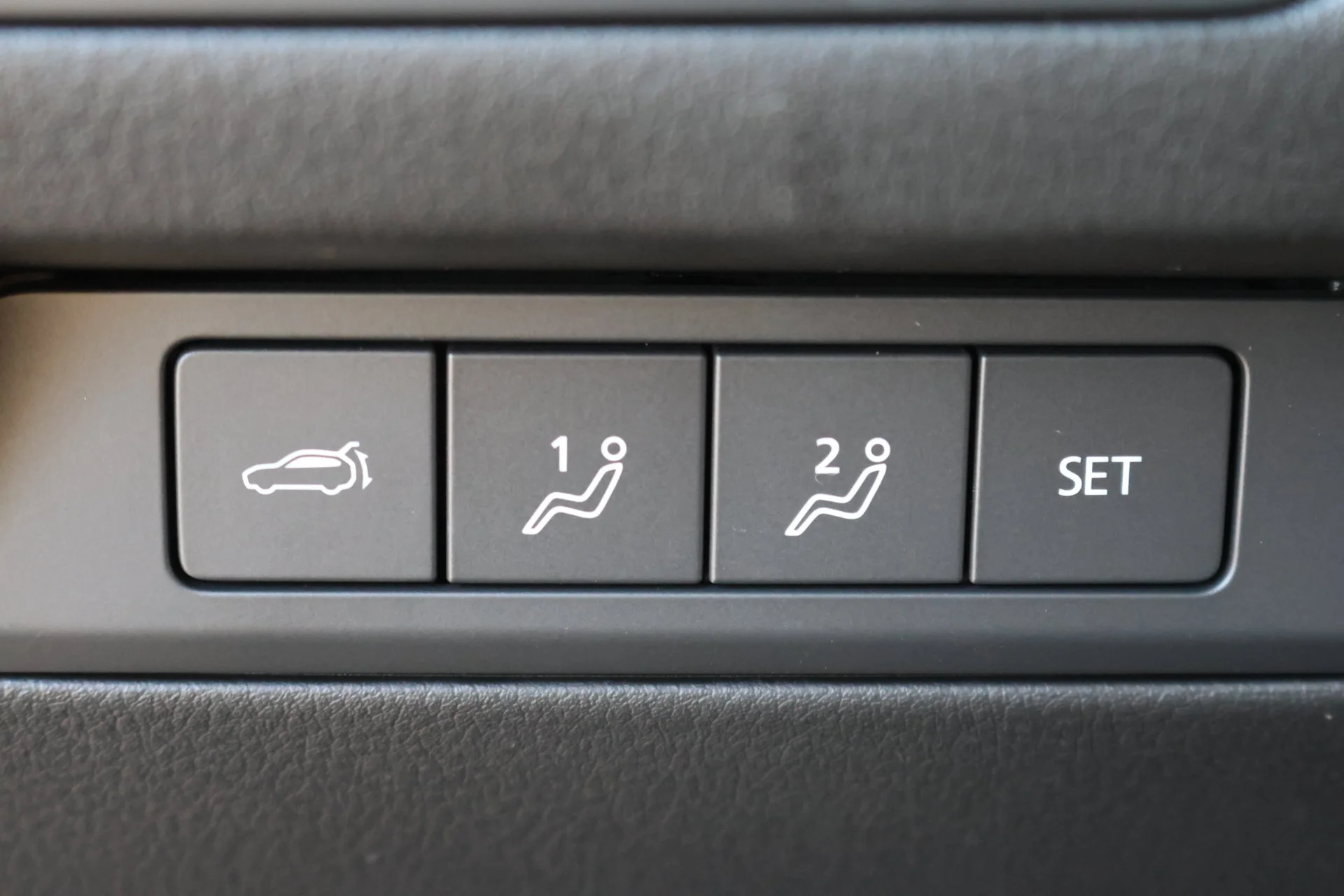 New 2026 Wind Chill Pearl Mazda Premium AWD image 19