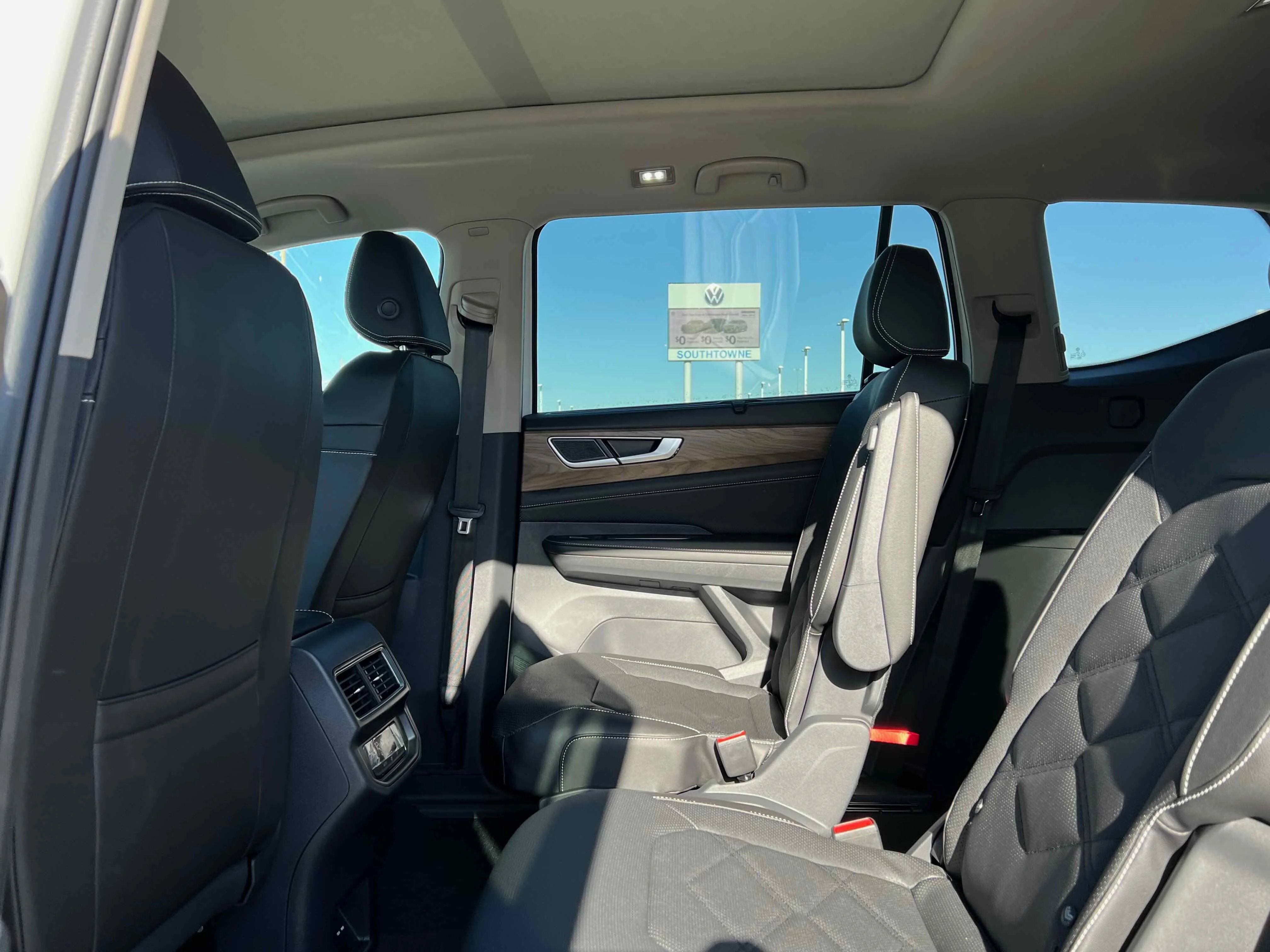 New 2026 Opal White Volkswagen 2.0T SE w/Technology image 19