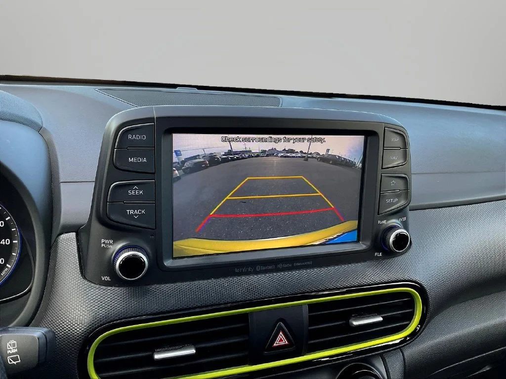Used 2020 Green Hyundai Ultimate image 15