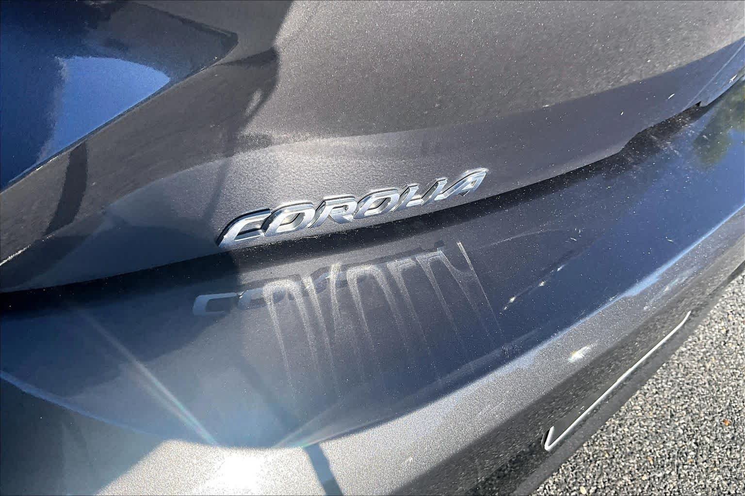Used 2023 Magnetic Gray Metallic Toyota SE image 30