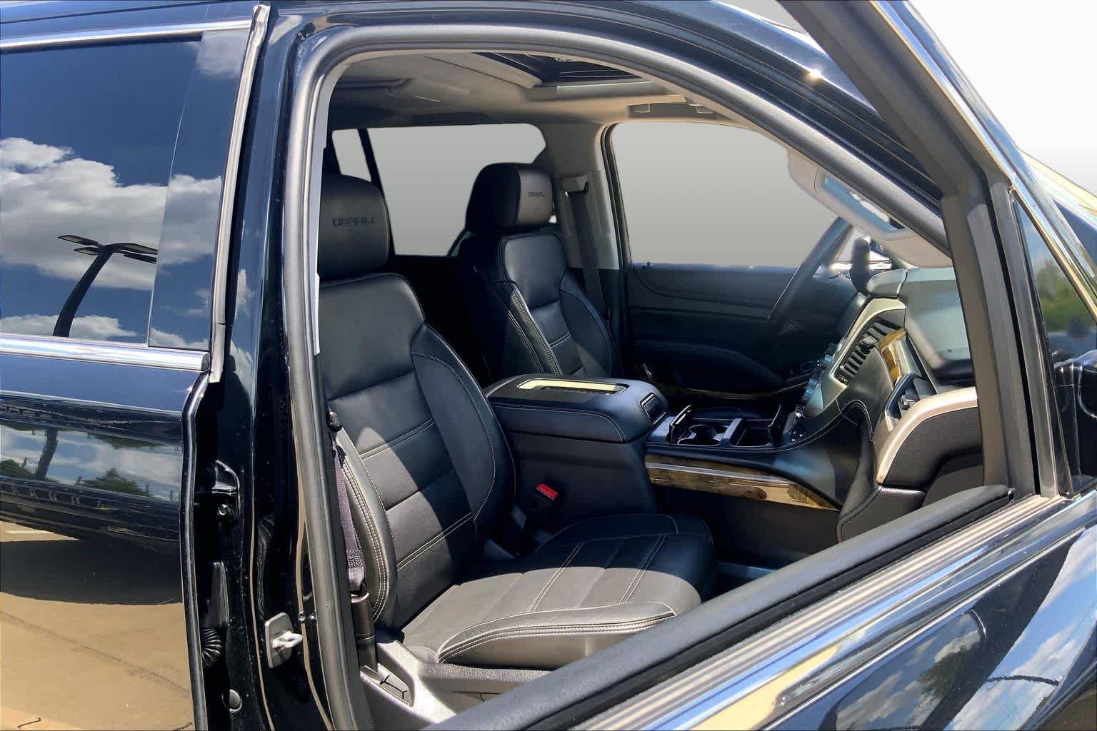 Used 2016 Onyx Black GMC Denali image 9