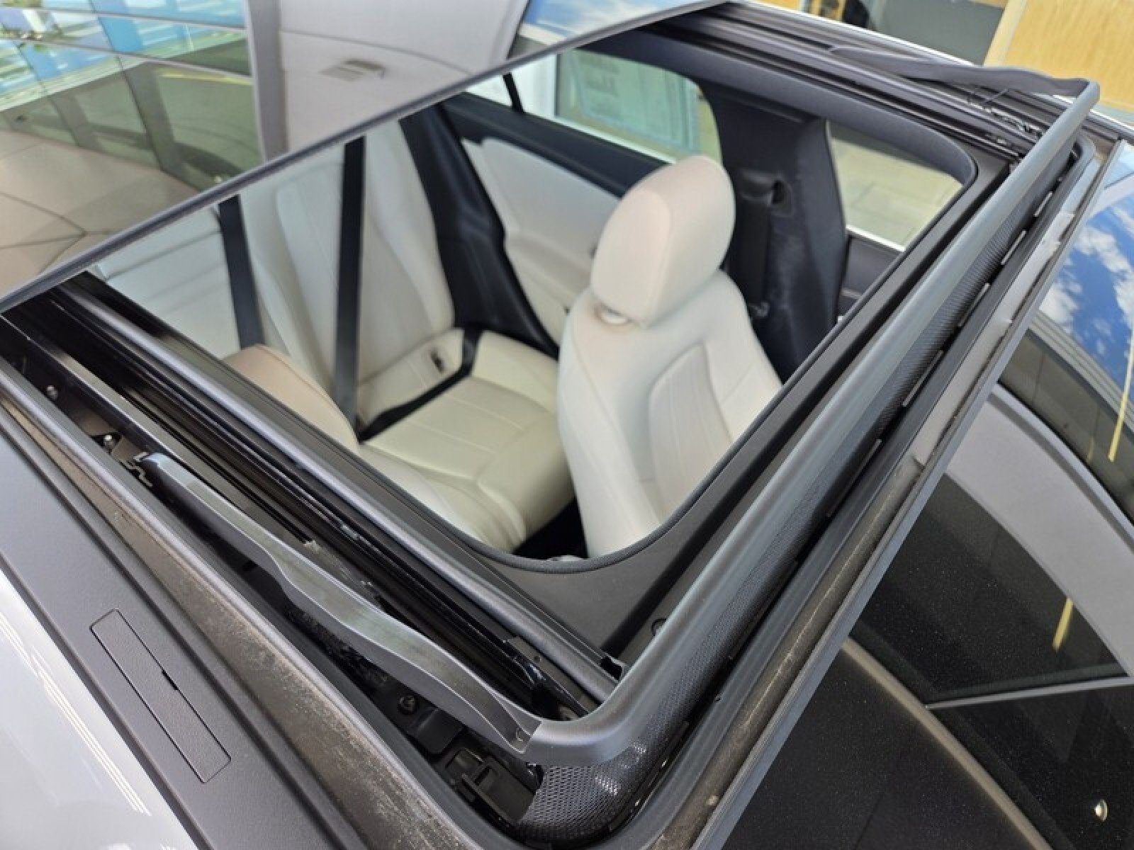 Certified Used 2024 Polar White Mercedes-Benz CLA 250 image 22