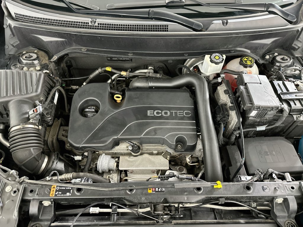 Used 2019 Ebony Twilight Metallic GMC SLE image 26
