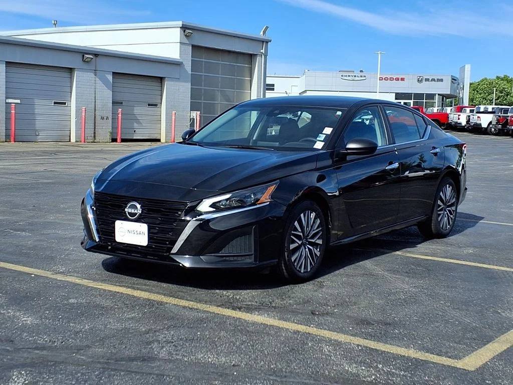 Certified 2025 Nissan Altima SV with VIN 1N4BL4DV7SN344756 for sale in Kansas City