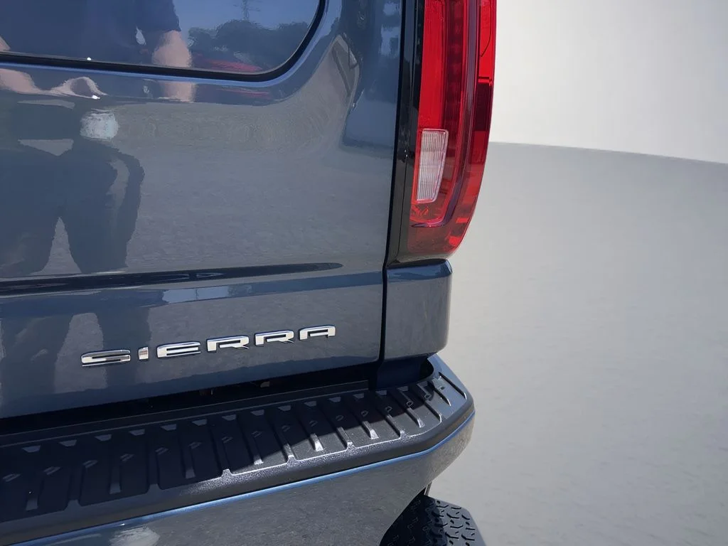 Used 2025 Blue GMC Denali Ultimate image 36