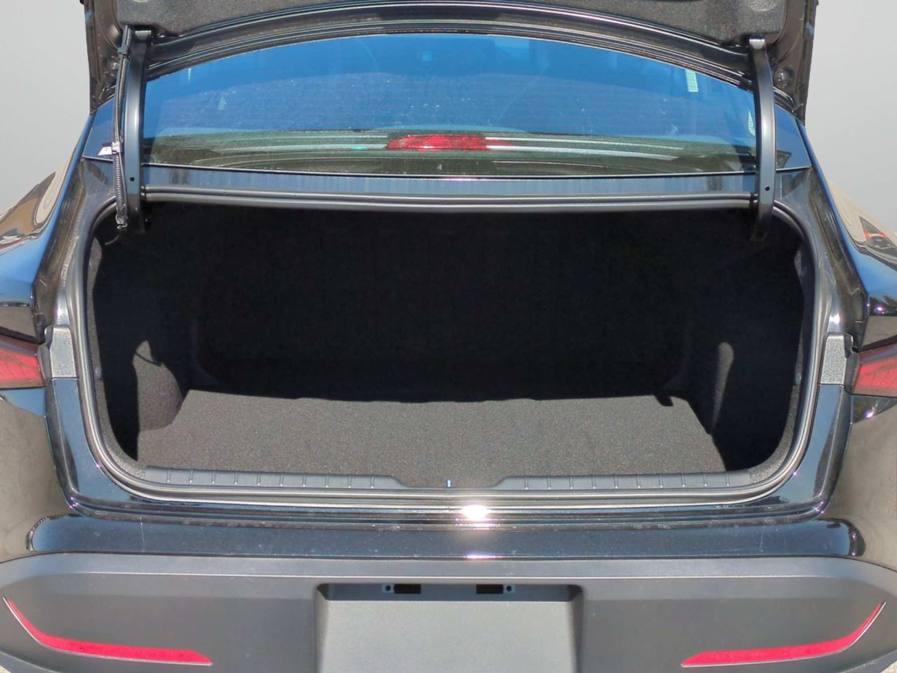 New 2026 Aurora Black Pearl Kia LX image 10