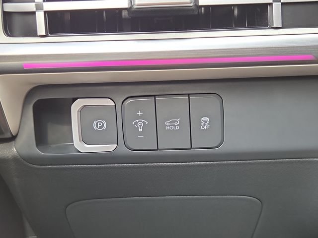 Used 2025 Shimmering Silver Hyundai Calligraphy image 11