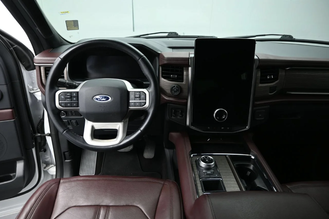 Used 2023 Oxford White Ford Limited image 24