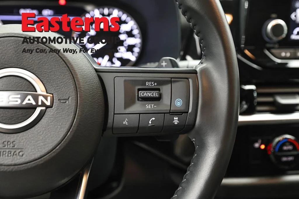 Used 2025 Red Nissan SV image 16