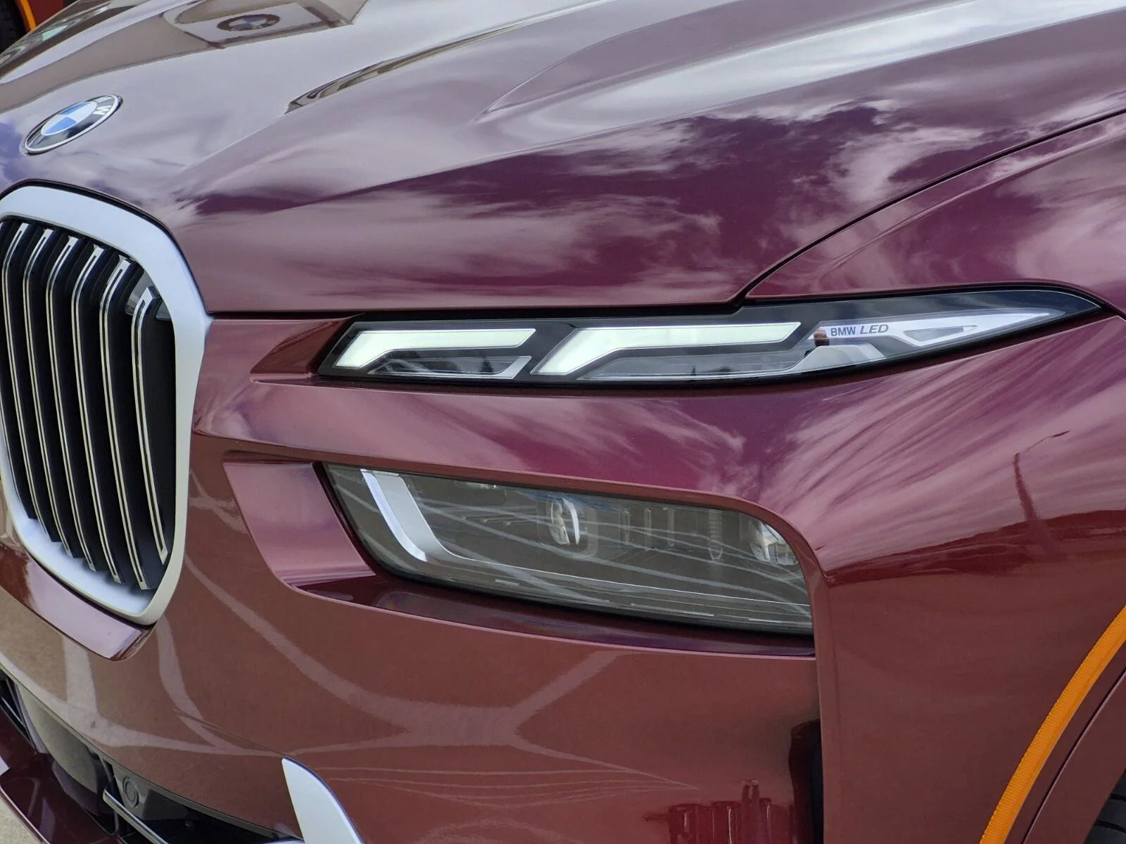 New 2026 Aventurin Red Metallic BMW xDrive40i image 46
