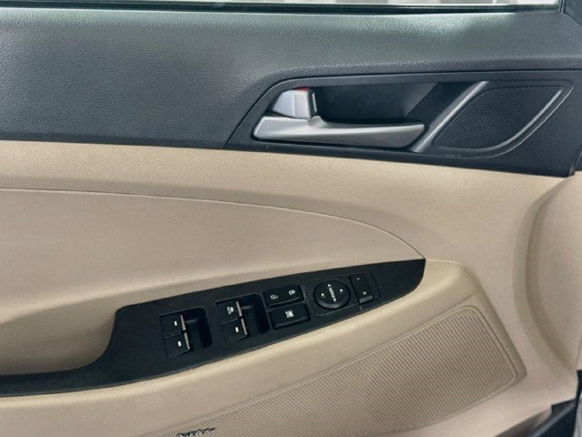 Used 2017 Dazzling White Hyundai Limited image 20