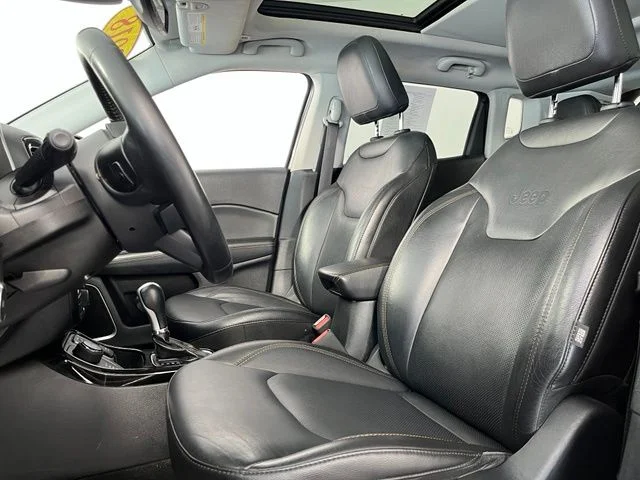Used 2018 Gray Jeep Limited image 12