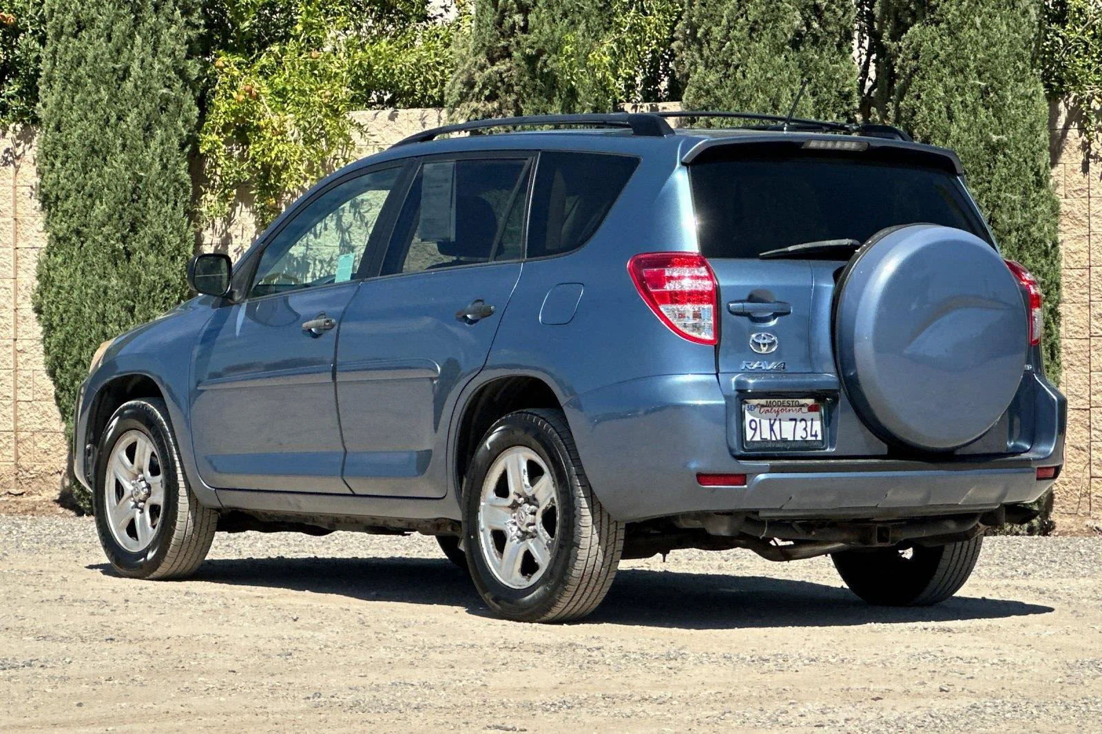 Used 2011 Pacific Blue Metallic Toyota Base image 6