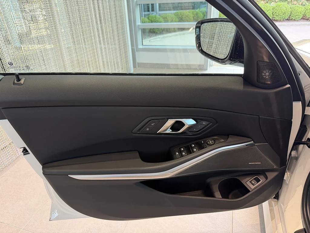 New 2026 Alpine White BMW xDrive NA image 11