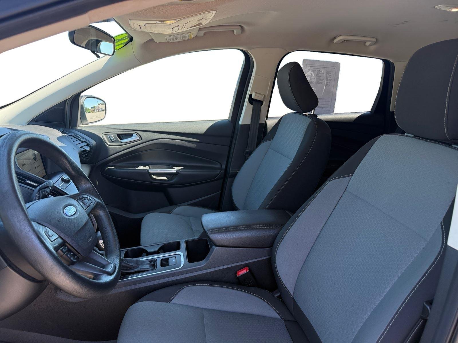 Used 2018 Shadow Black Ford SE image 10