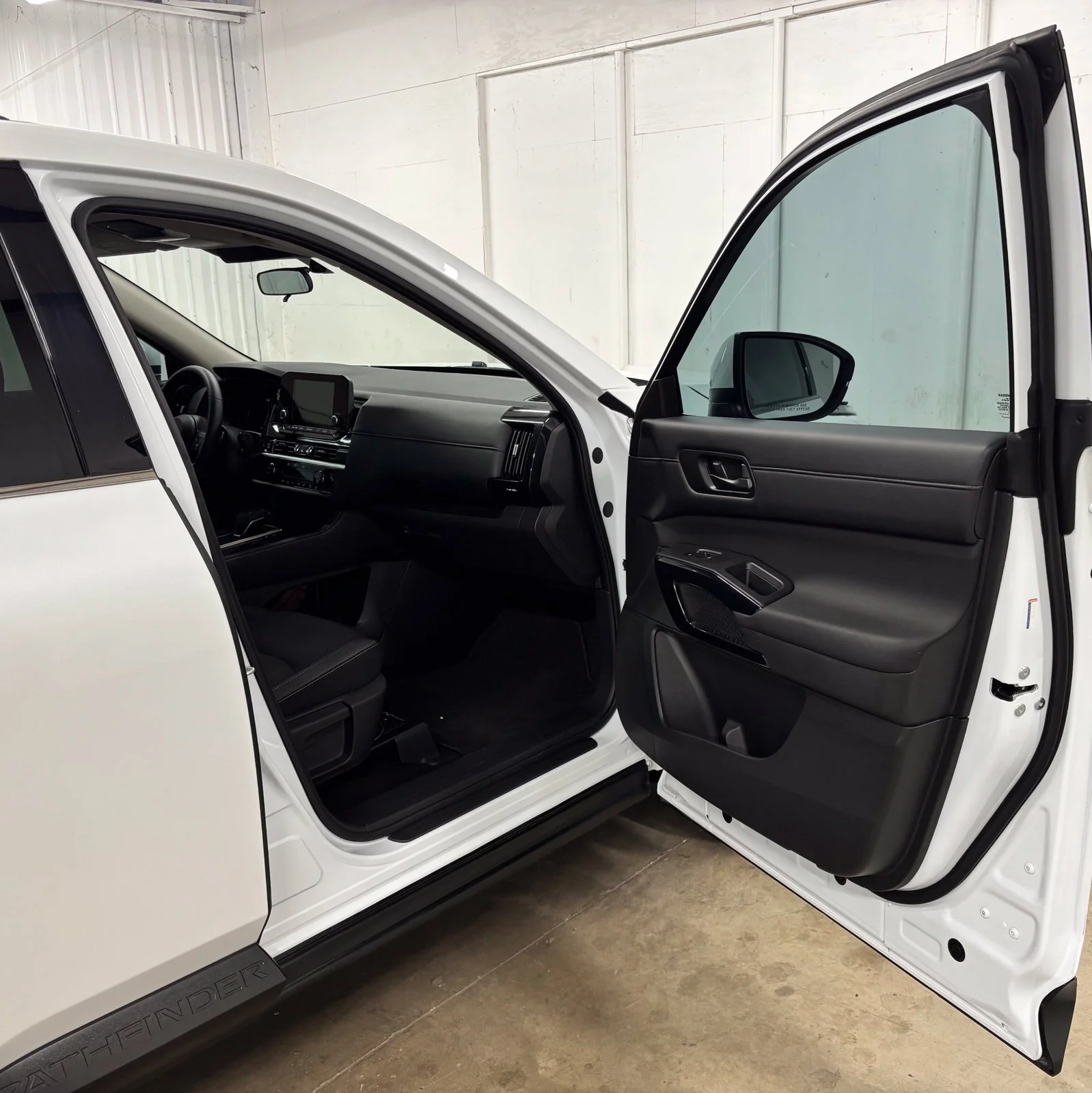 Used 2025 White Nissan SV image 17