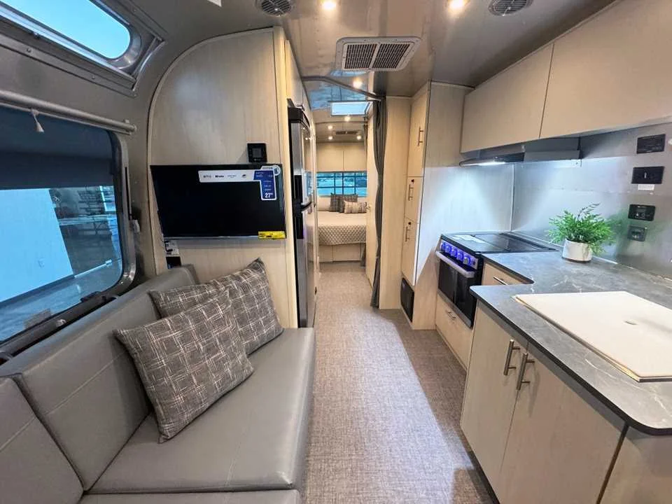 New 2026 SILVER AIRSTREAM  image 19