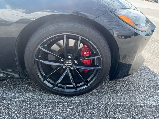 Used 2025 Black Nissan Performance image 5